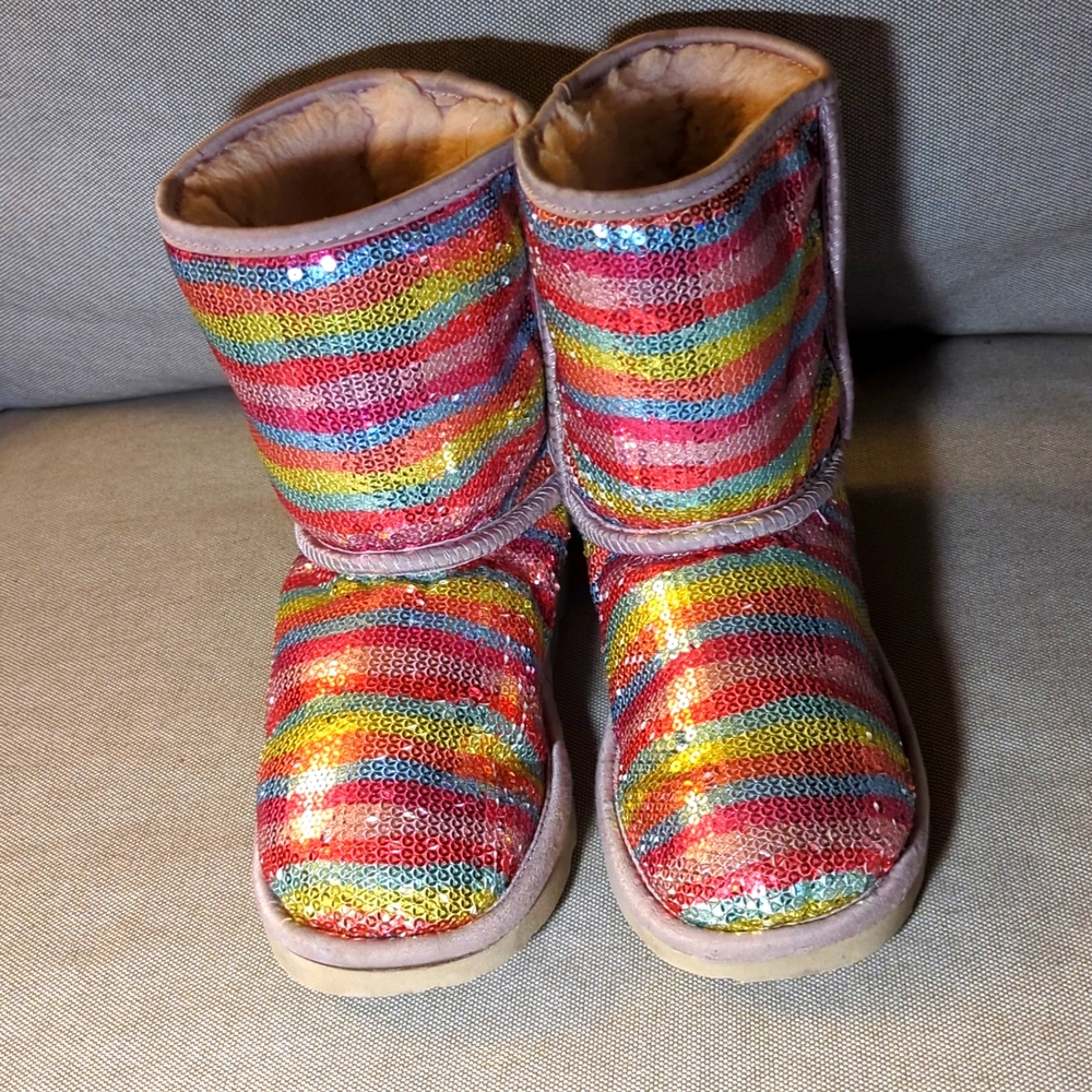 Rainbow stopped UGG kids classic short boot
